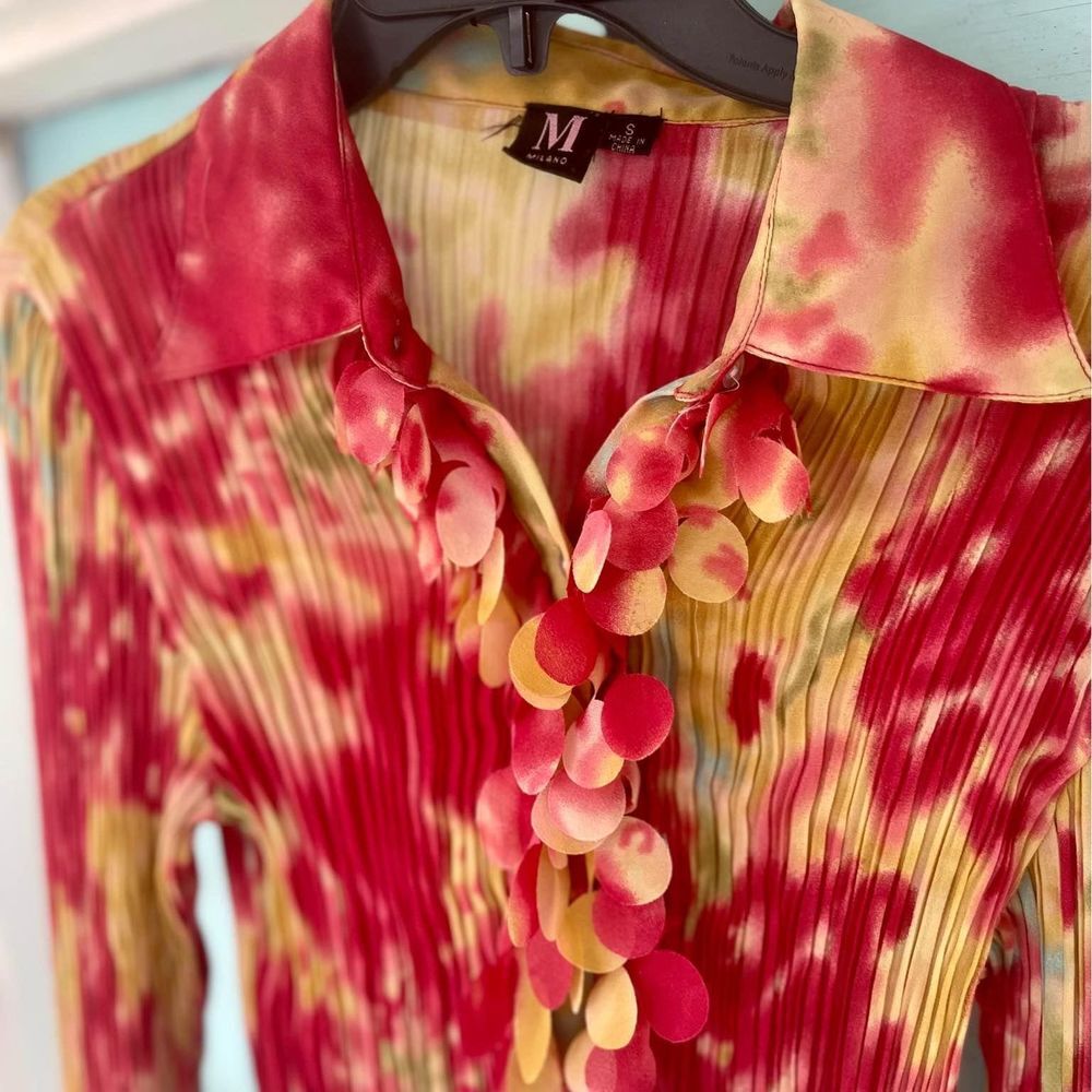 Milano Red and Gold ruffled button up shirt size small